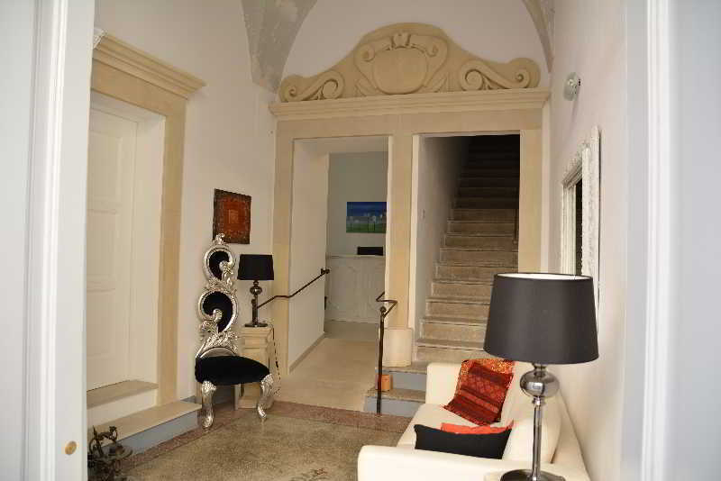 Up Room&Suite Λέτσε Εξωτερικό φωτογραφία