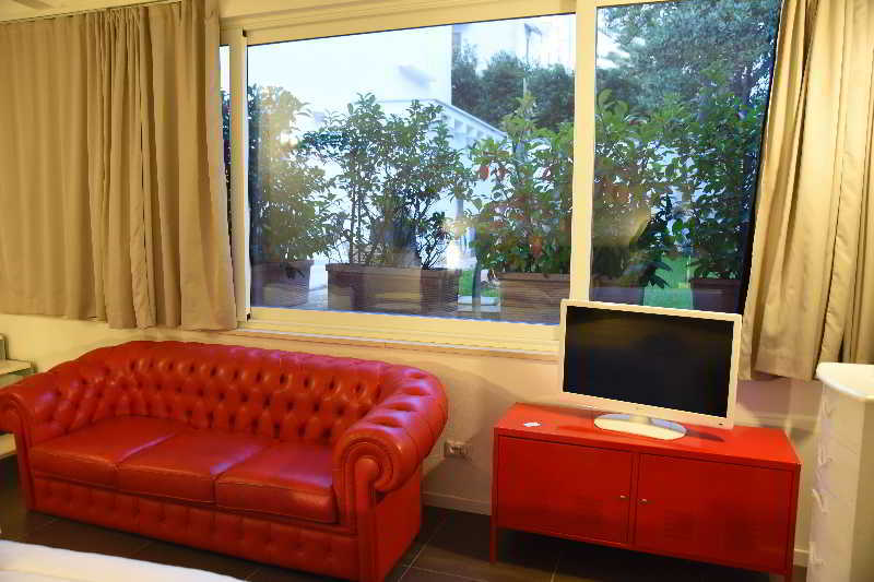 Up Room&Suite Λέτσε Εξωτερικό φωτογραφία