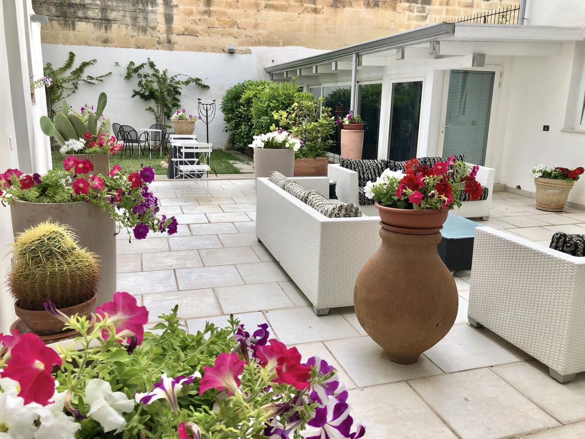 Up Room&Suite Λέτσε Εξωτερικό φωτογραφία