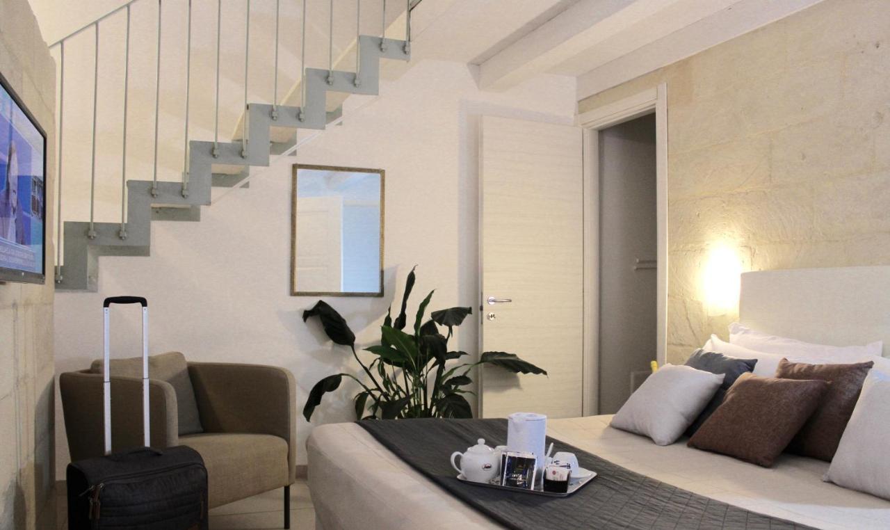 Up Room&Suite Λέτσε Εξωτερικό φωτογραφία